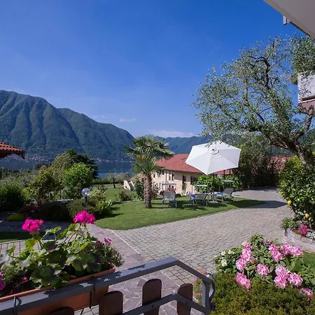Apartament Sleeps 4 *