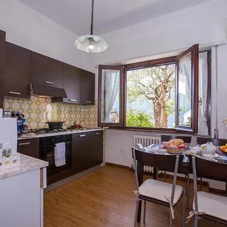 Sleeps 4 Apartament