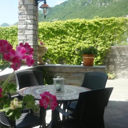 Sleeps 4 Apartament Ossuccio